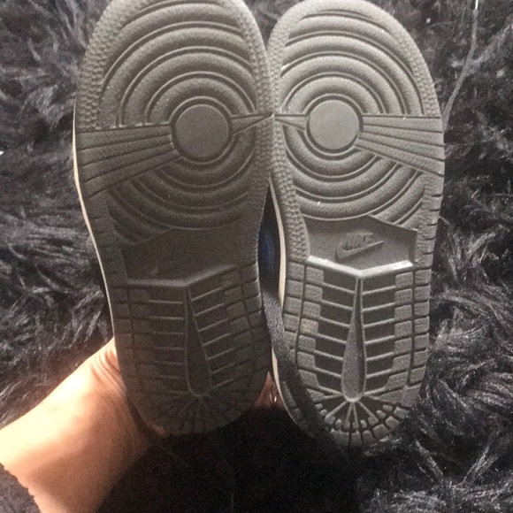 Jordan sneakers - Picture 3 of 3